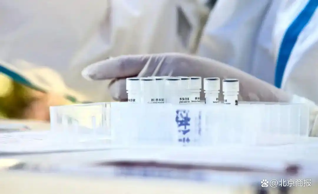 国内聚集性疫情防控调整:密接集中隔离,不再判定密接的密接