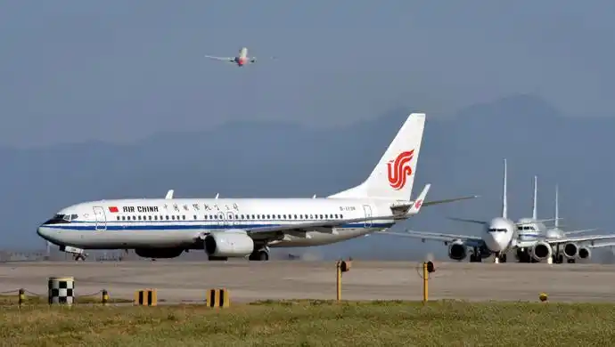 新一波疫情个别省份现聚集病例，境外输入风险仍需警惕