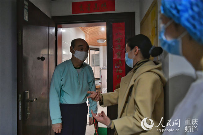 重庆铜元局街道:加强境外疫情防控,贴心服务外籍人士