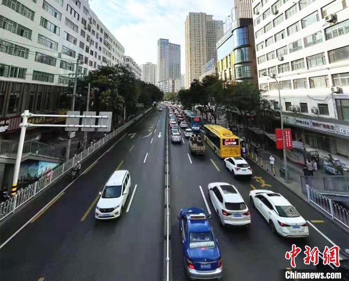 兰州限行政策优化调整，外地车来兰当日不限行，本地车周末不限行