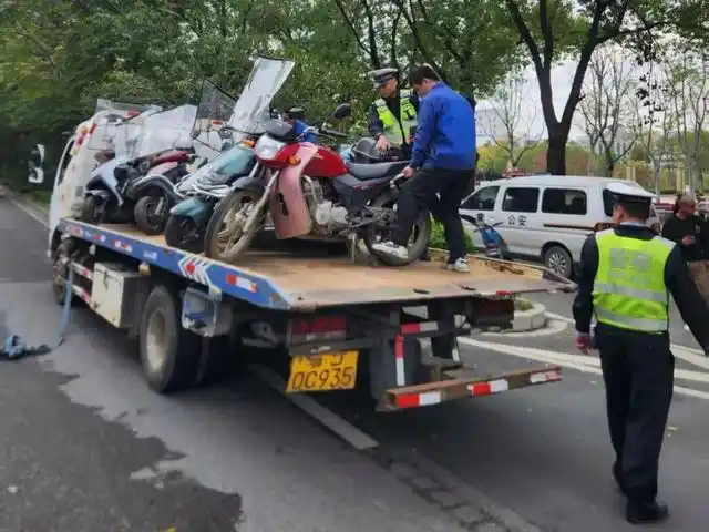 团风交警整治交通违法高发态势,守护群众出行安全