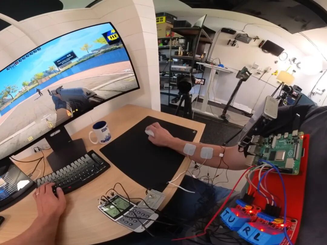 自制神经肌肉瞄准辅助装置,电击枪实现游戏高精度瞄准外挂原理