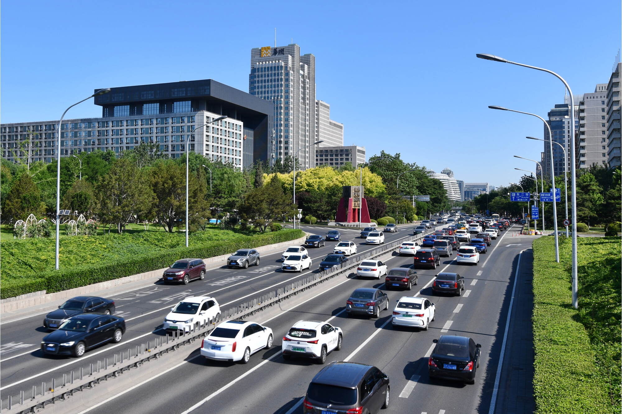 国庆假期交通出行提示：市内短途为主，部分路段或现拥堵